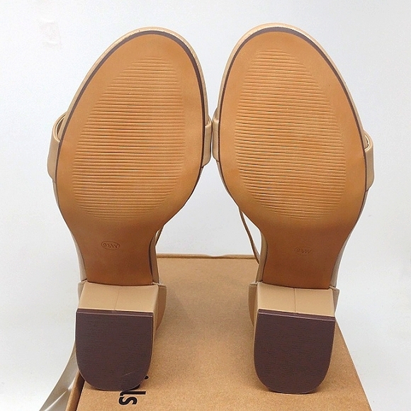 Amazon Essentials Women's Heeled Sandal - Picture 9 of 14